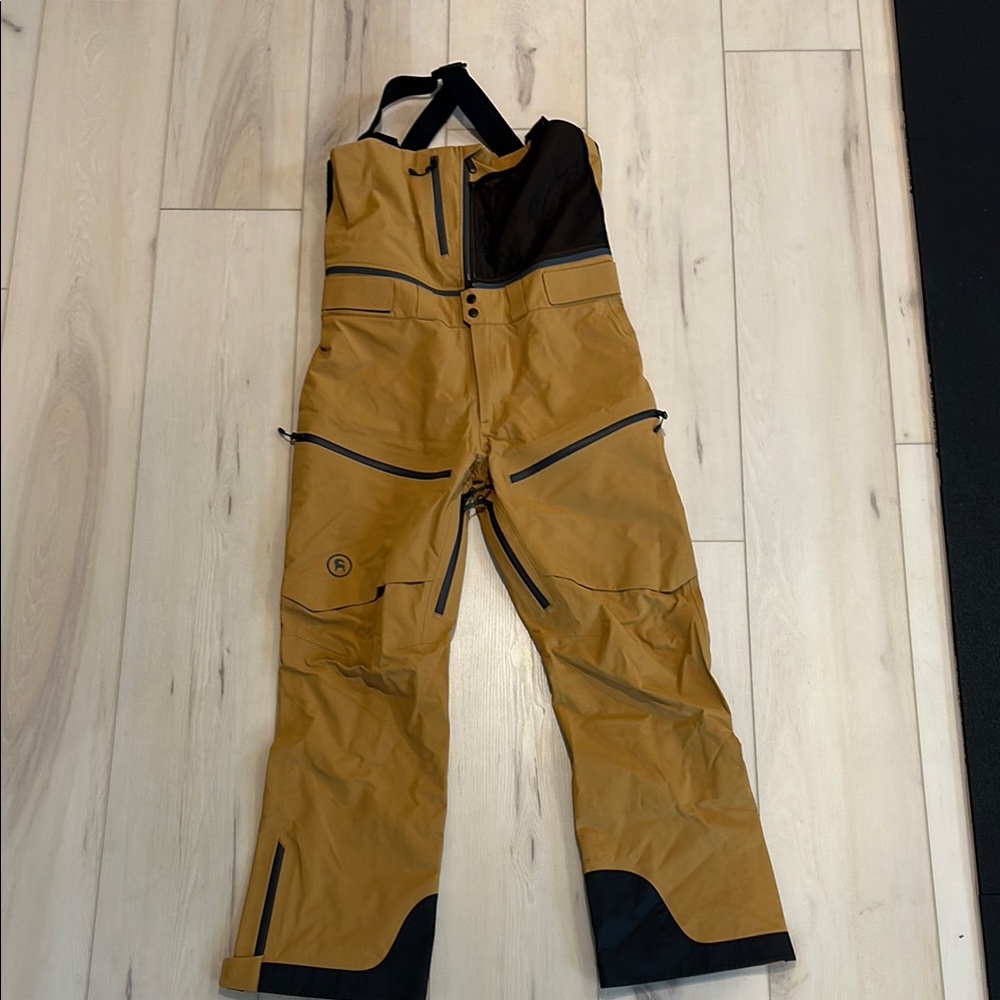 Backcountry ski bibs